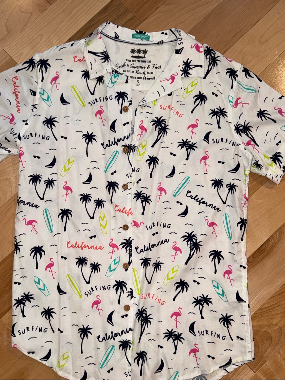 Super soft  Surf Print Short Sleeve  wooden Button-Down Shirt NWT 100%Rayon S